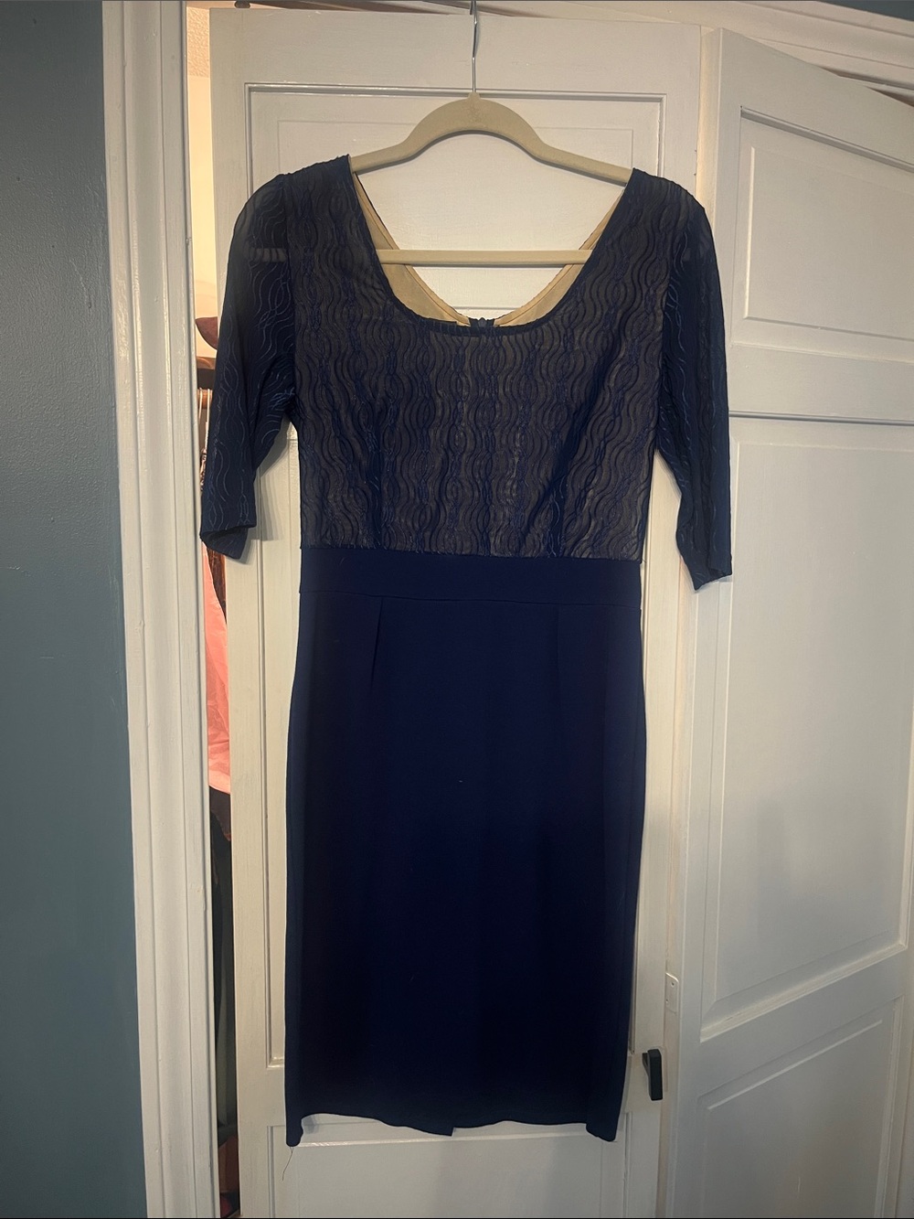 Elegant Navy Lace Panel Long Sleeve Sheath Dress